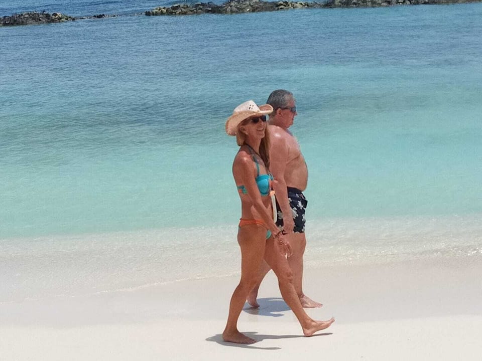 enjoy a stroll
