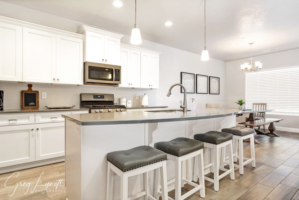 Well equipped kitchen with seating for 14. Cook to your heart's content!