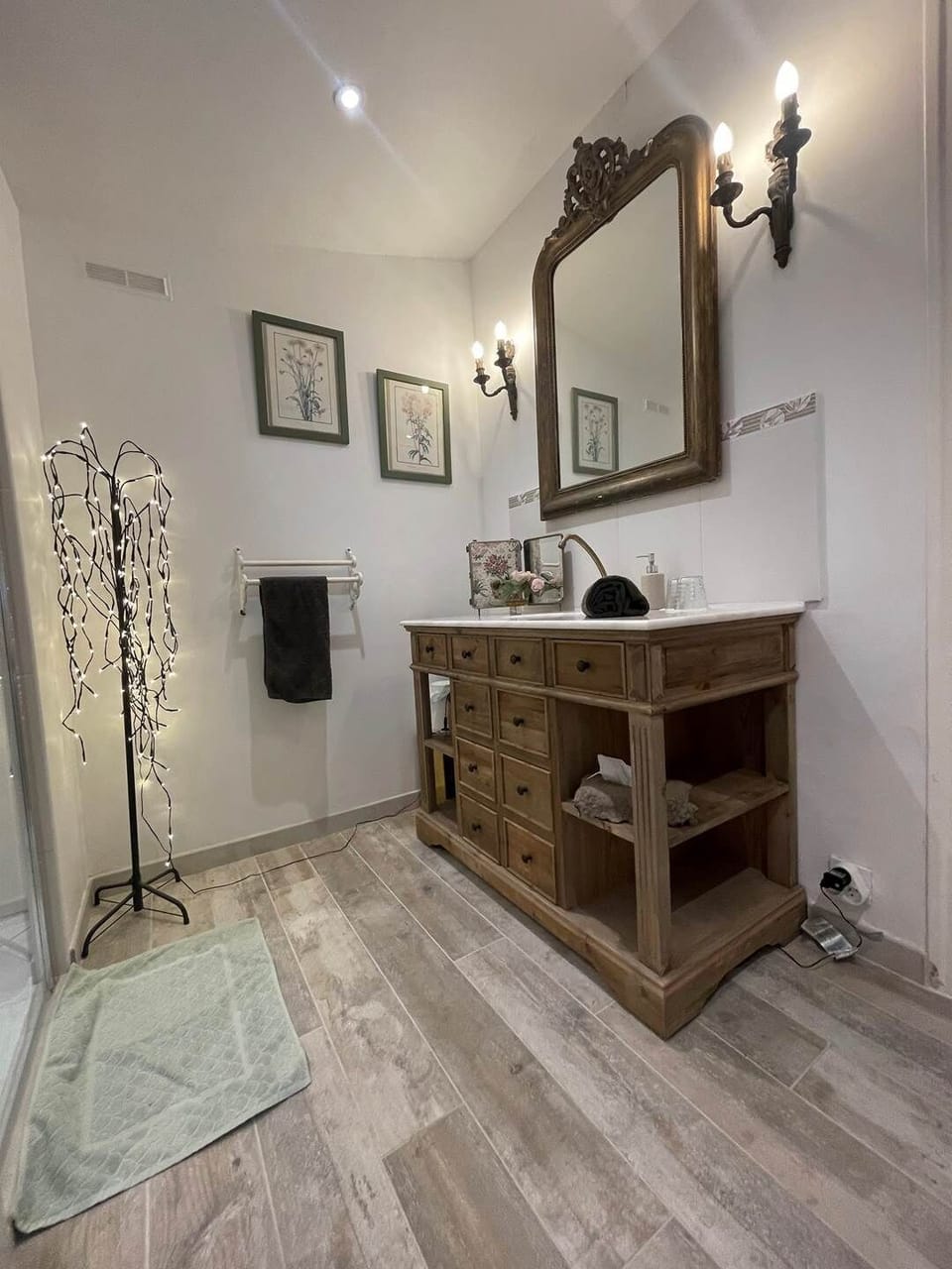https://www.provence-holidays.com/