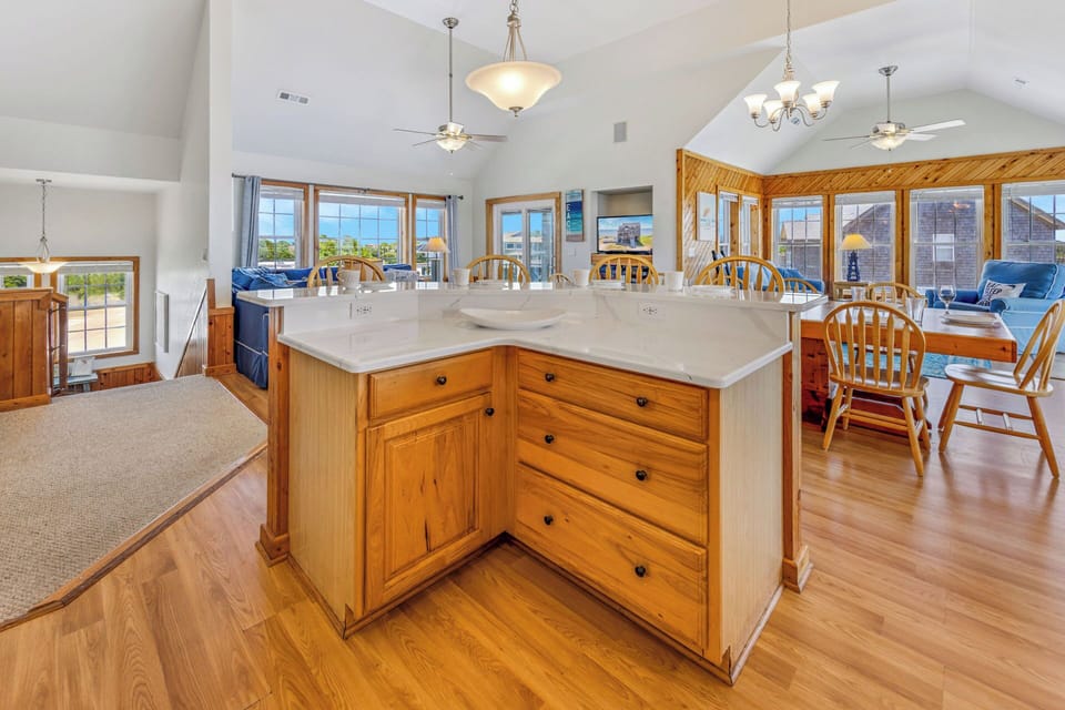 Surf or Sound Realty - 896 - Sound Effect - Kitchen -3