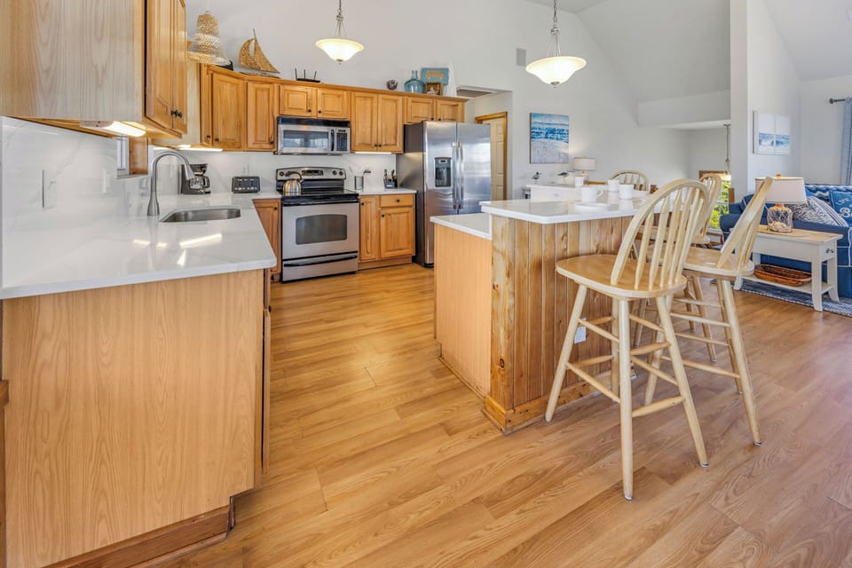 Surf or Sound Realty - 896 - Sound Effect - Kitchen -1