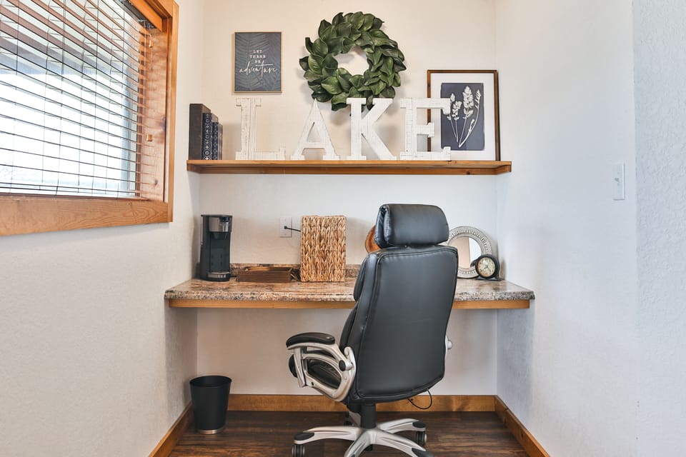 Desk/Coffee Bar in the upstairs King Master Bedroom. 
