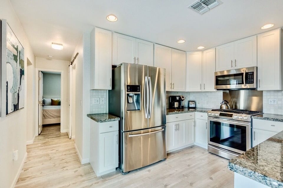 Modern kitchen with everything you will need!