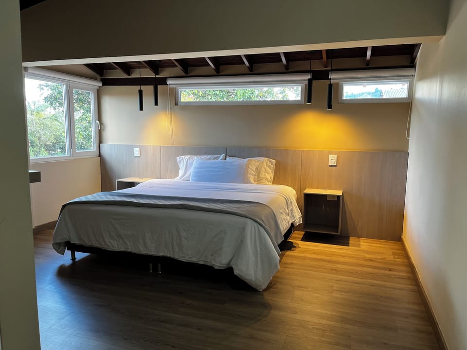 Deluxe Room | Premium bedding, individually furnished, blackout drapes, free WiFi
