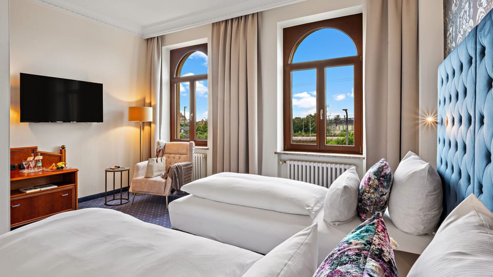 Superior | Hypo-allergenic bedding, minibar, in-room safe, desk