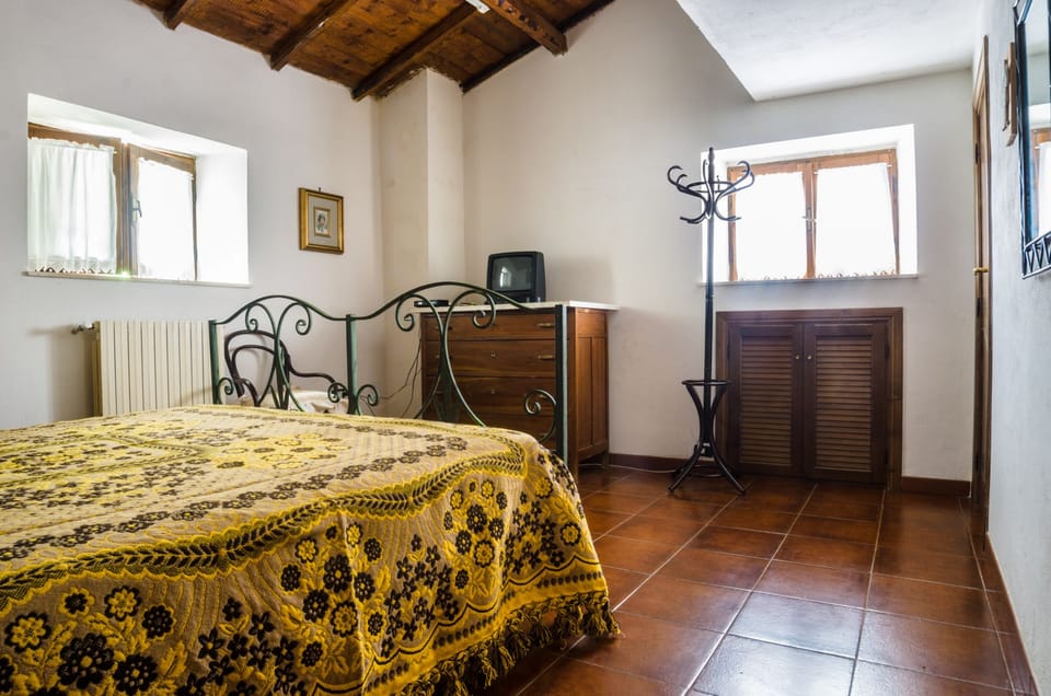 Classic Double Room | Individually decorated, individually furnished, free cribs/infant beds