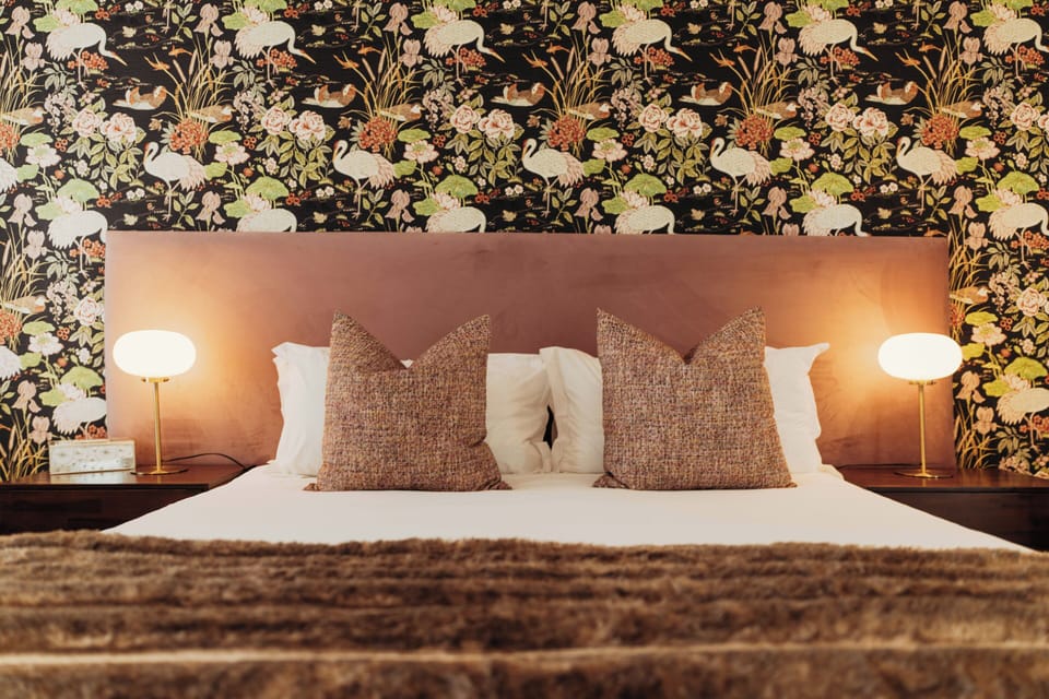 Superior Twin Room, 1 Bedroom, Courtyard View | Premium bedding, down comforters, minibar, in-room safe