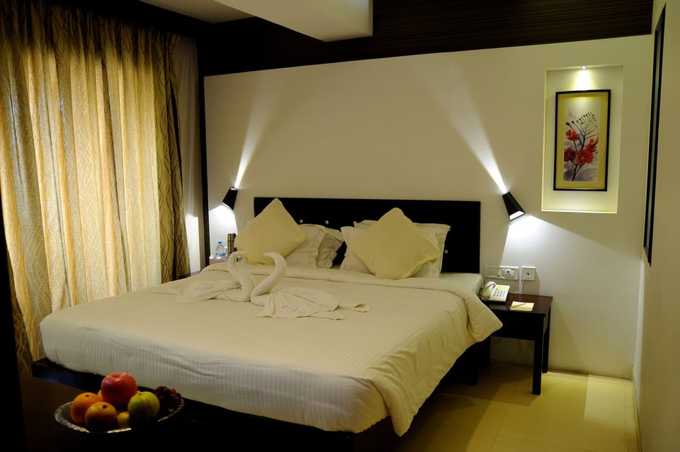Minibar, in-room safe, desk, soundproofing