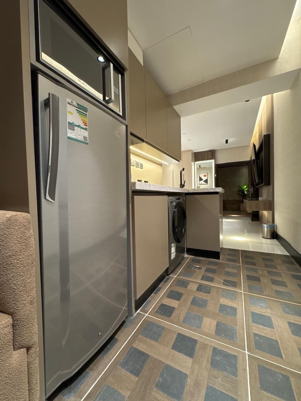 Executive Studio | Private kitchen | Fridge, microwave, stovetop, electric kettle