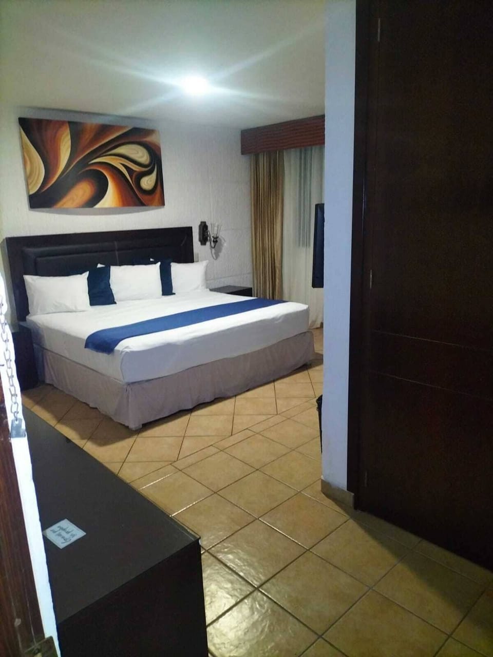Comfort Single Room | Desk, iron/ironing board, free WiFi, bed sheets