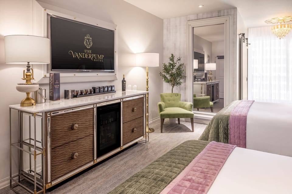 Premium bedding, pillowtop beds, minibar, in-room safe