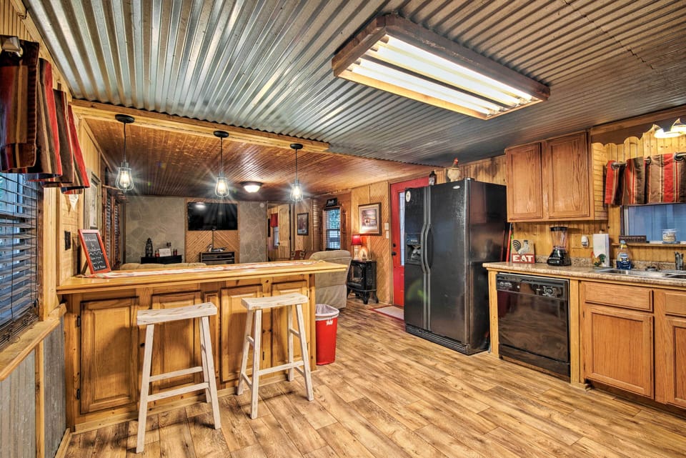 Interior | Open Floor Plan | Free WiFi | Single-Story Home