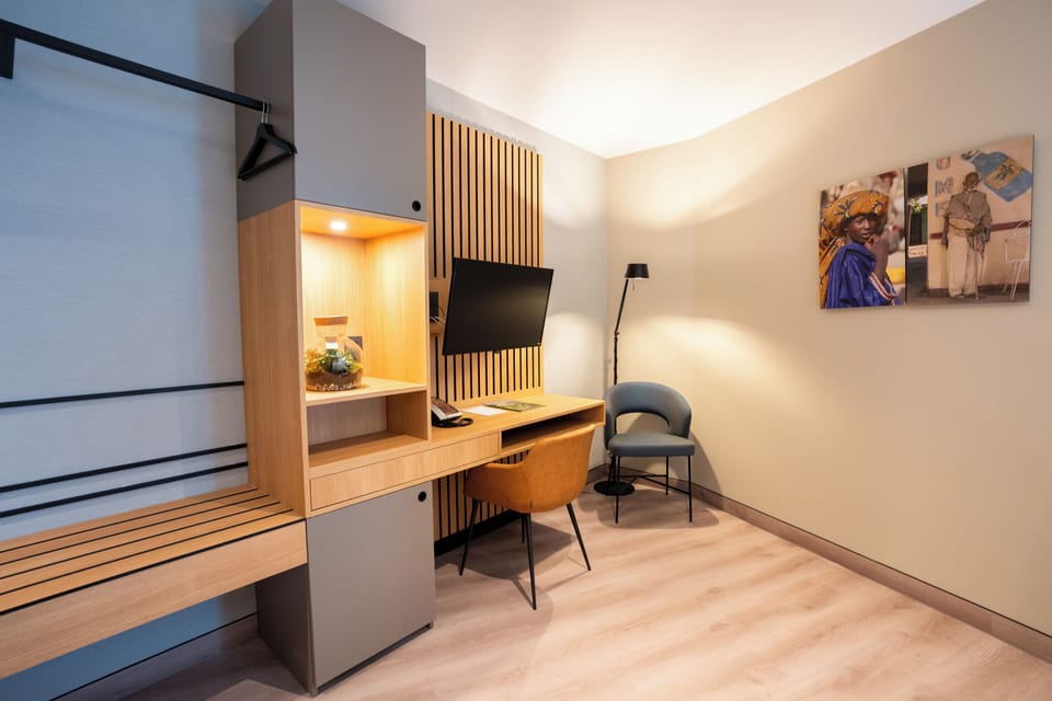 Premium Twin Room | 1 bedroom, premium bedding, desk, free WiFi