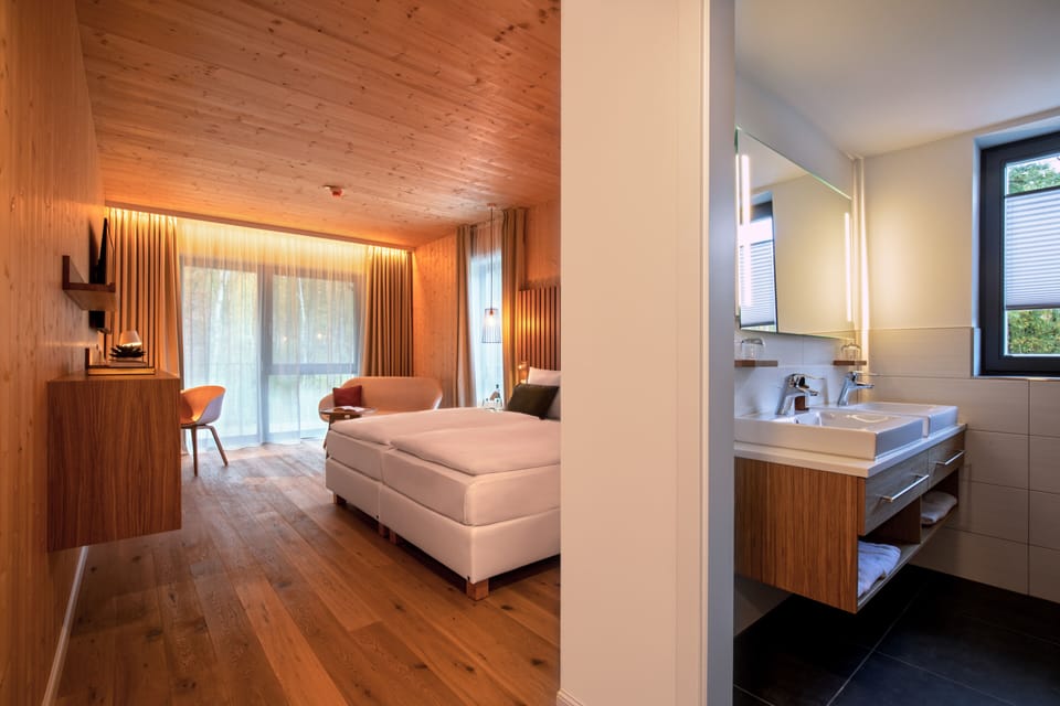 Superior Double Room | Minibar, in-room safe, desk, blackout drapes