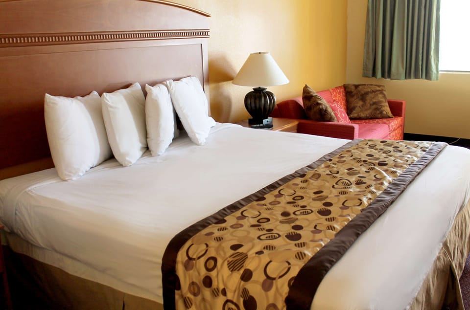 Desk, WiFi (free), bed sheets