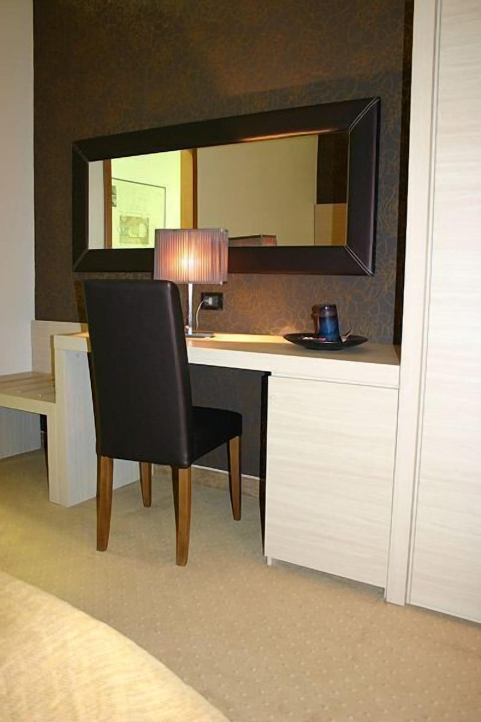 Superior Double Room | Living area | TV, pay movies