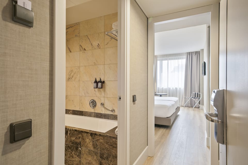 Superior Double Room | Minibar, in-room safe, blackout drapes, free WiFi