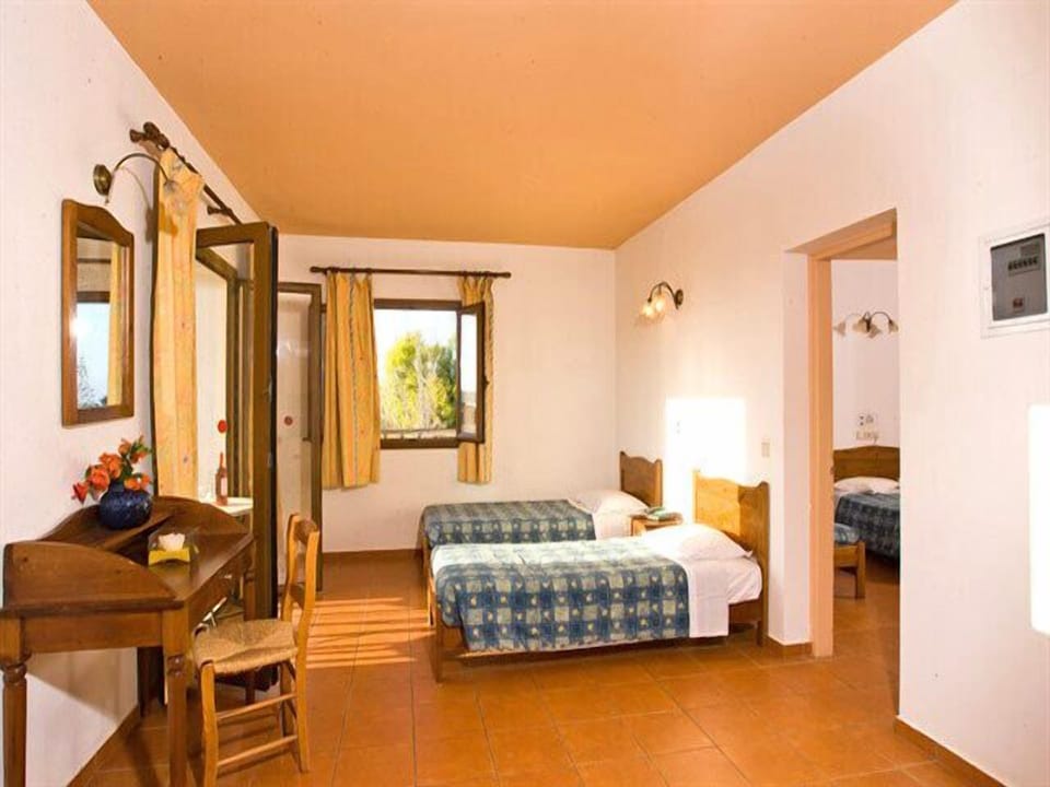 Family Room, 2 Bedrooms, Garden View | Iron/ironing board, free cribs/infant beds, bed sheets