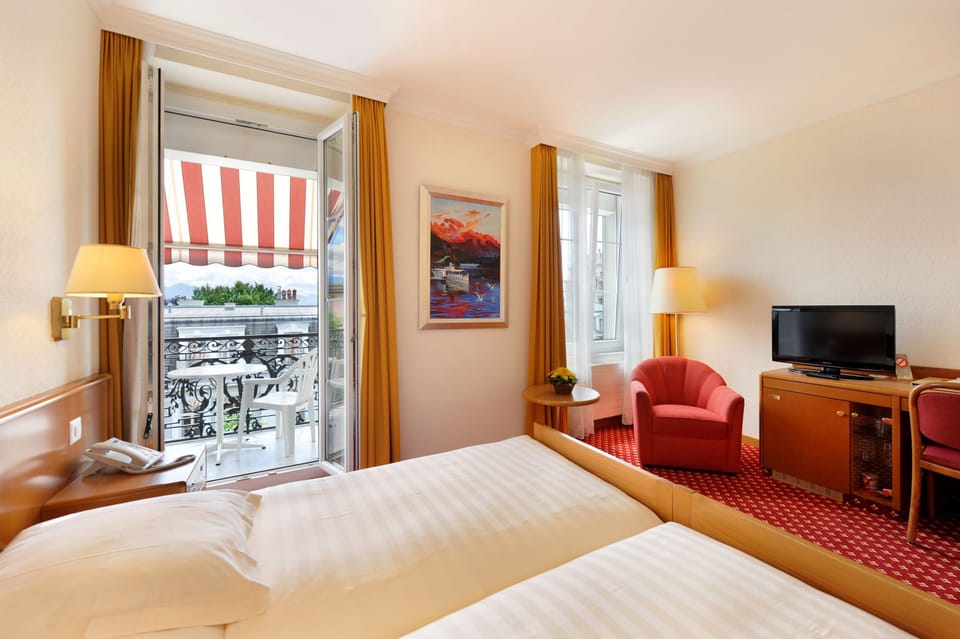 Minibar, in-room safe, desk, soundproofing