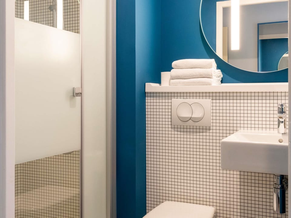 Double Room, 1 Double Bed | Soundproofing, free WiFi, bed sheets