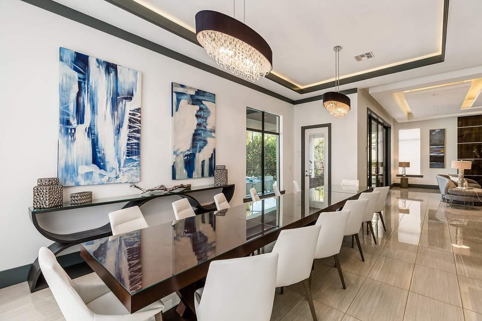 Dining Room *Highlight*