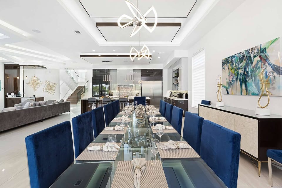 Dining Room *Highlight*