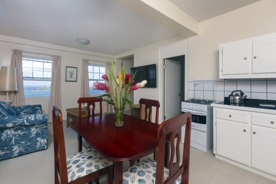 Semi-detached apartment