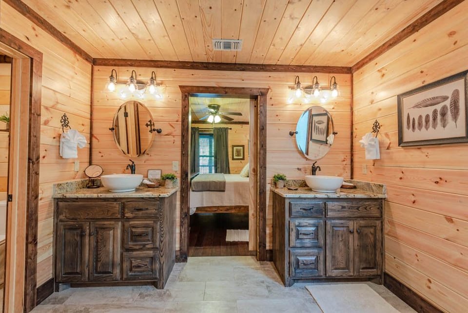 BearBottomLodge.BrokenBow