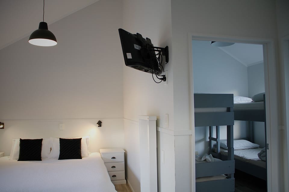 Studio | Free WiFi, bed sheets
