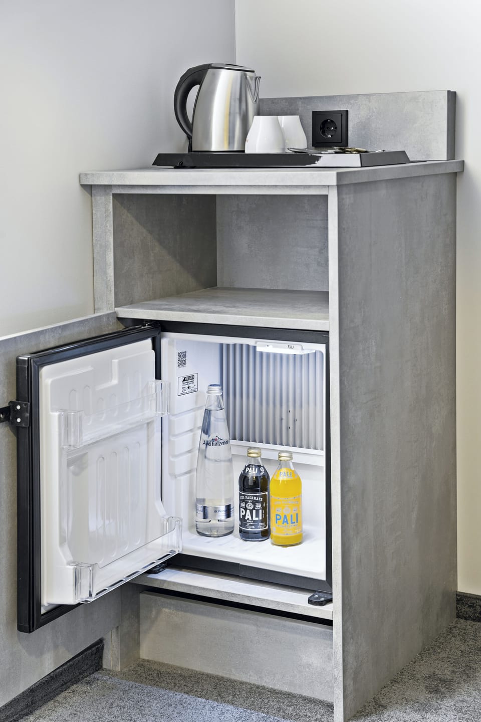 Superior Single Room | Minibar
