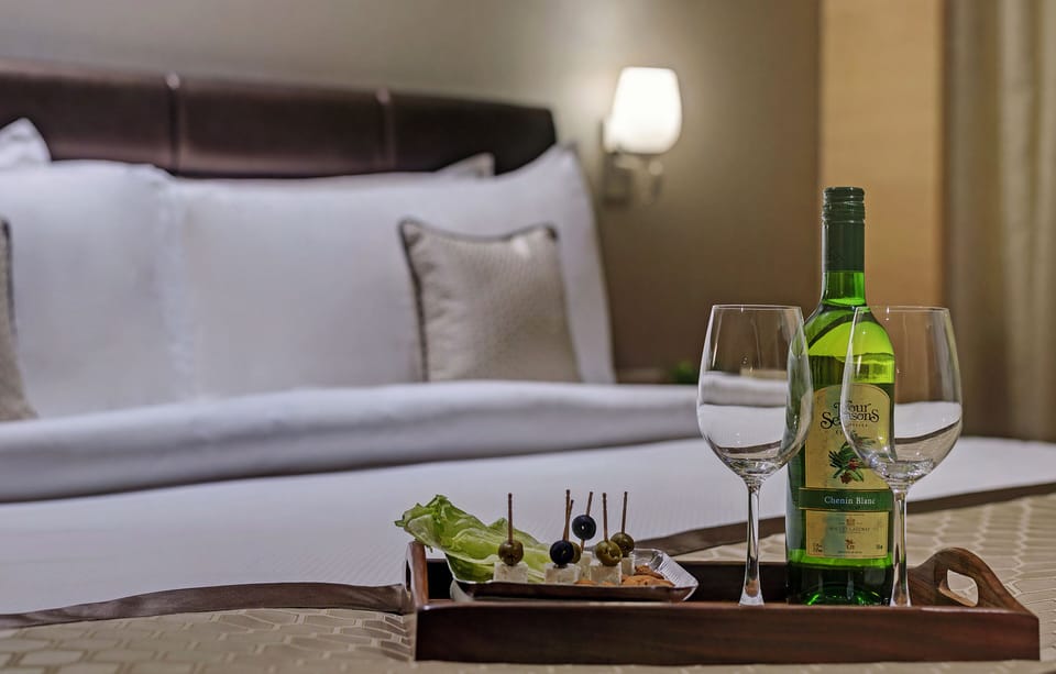 Hazel Suite | Minibar, in-room safe, desk, free WiFi