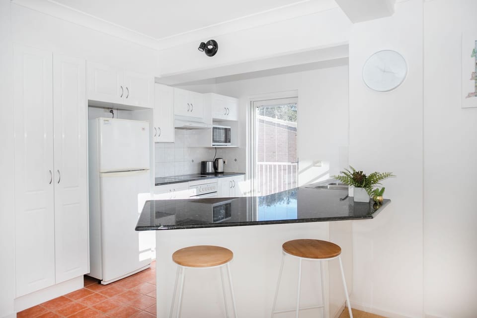 Full kitchen