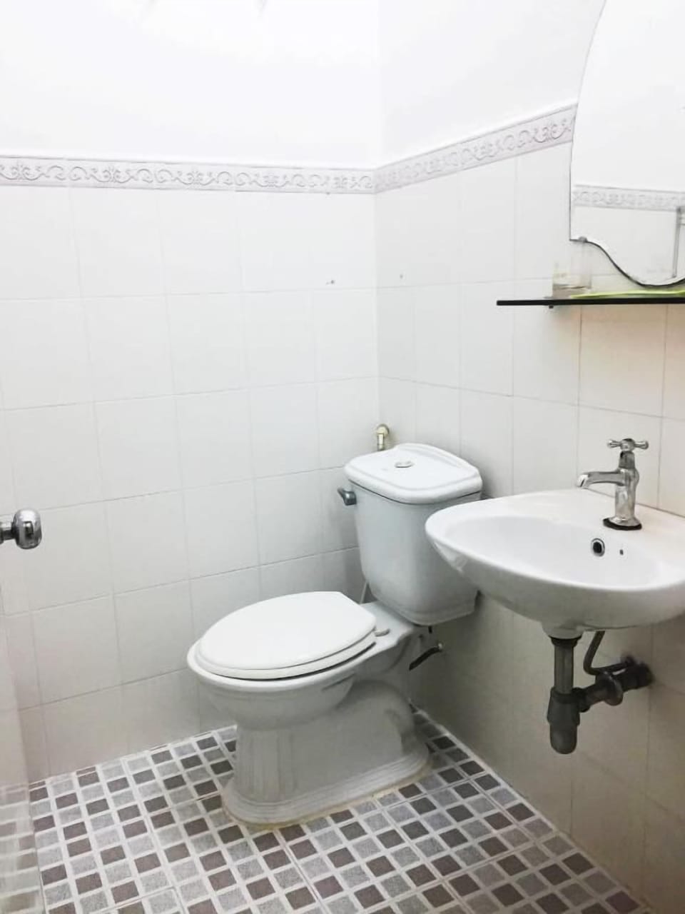Shower, free toiletries, hair dryer, slippers