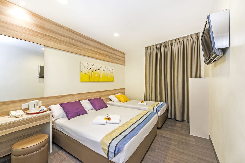 Triple Room | WiFi (free), bed sheets