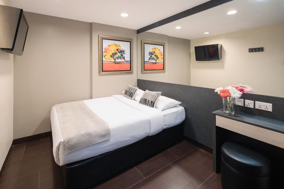 Standard Queen (No Window) | In-room safe, iron/ironing board (on request), WiFi (free), bed sheets