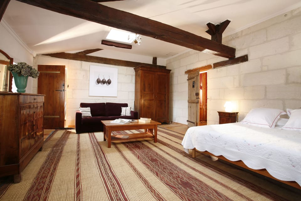 Suite | Egyptian cotton sheets, premium bedding, individually decorated