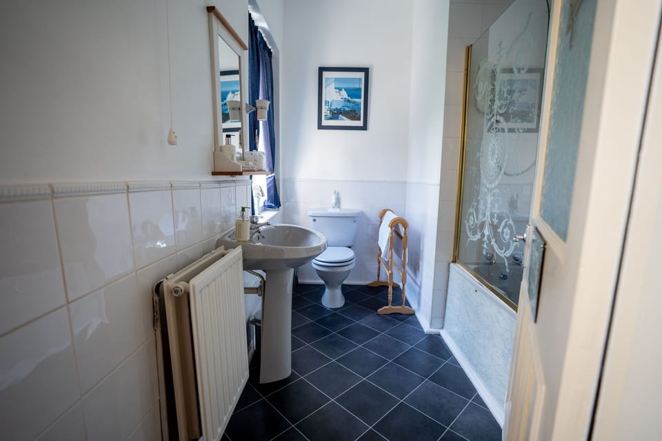 Single Room, Private Bathroom | Bathroom