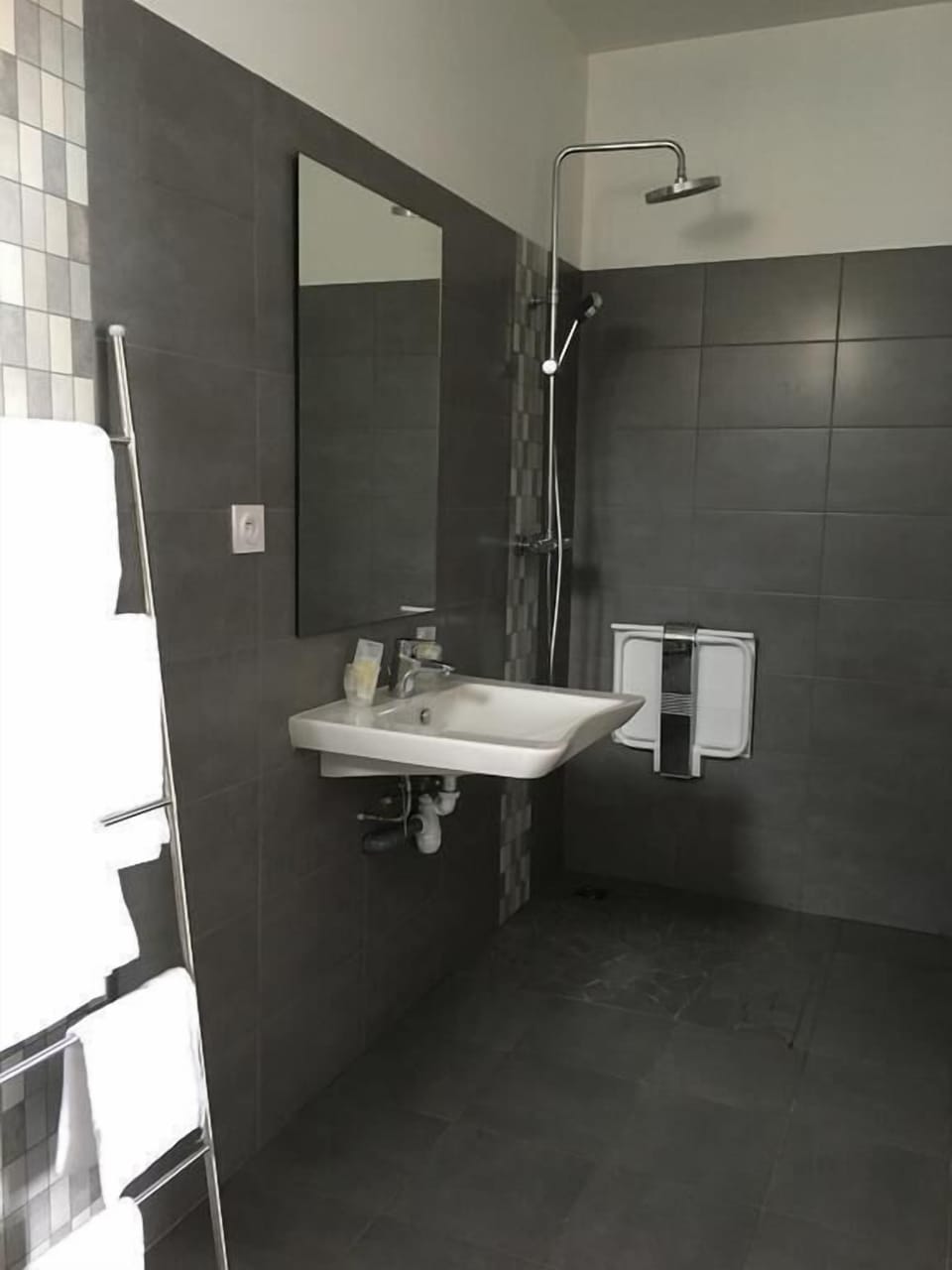 Double Room, Ground Floor | Bathroom sink