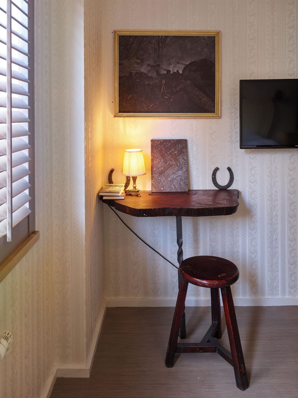 Basic Double Room, 1 Queen Bed, Non Smoking | Hypo-allergenic bedding, desk, soundproofing, free WiFi