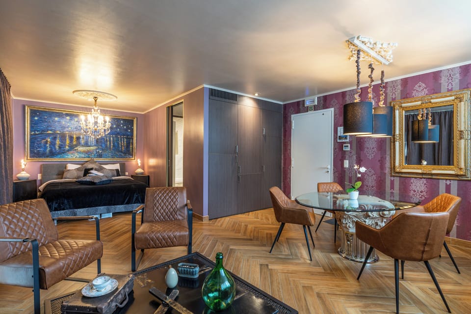 Luxury Double Room (Van Gogh) | Minibar, in-room safe, individually decorated, individually furnished