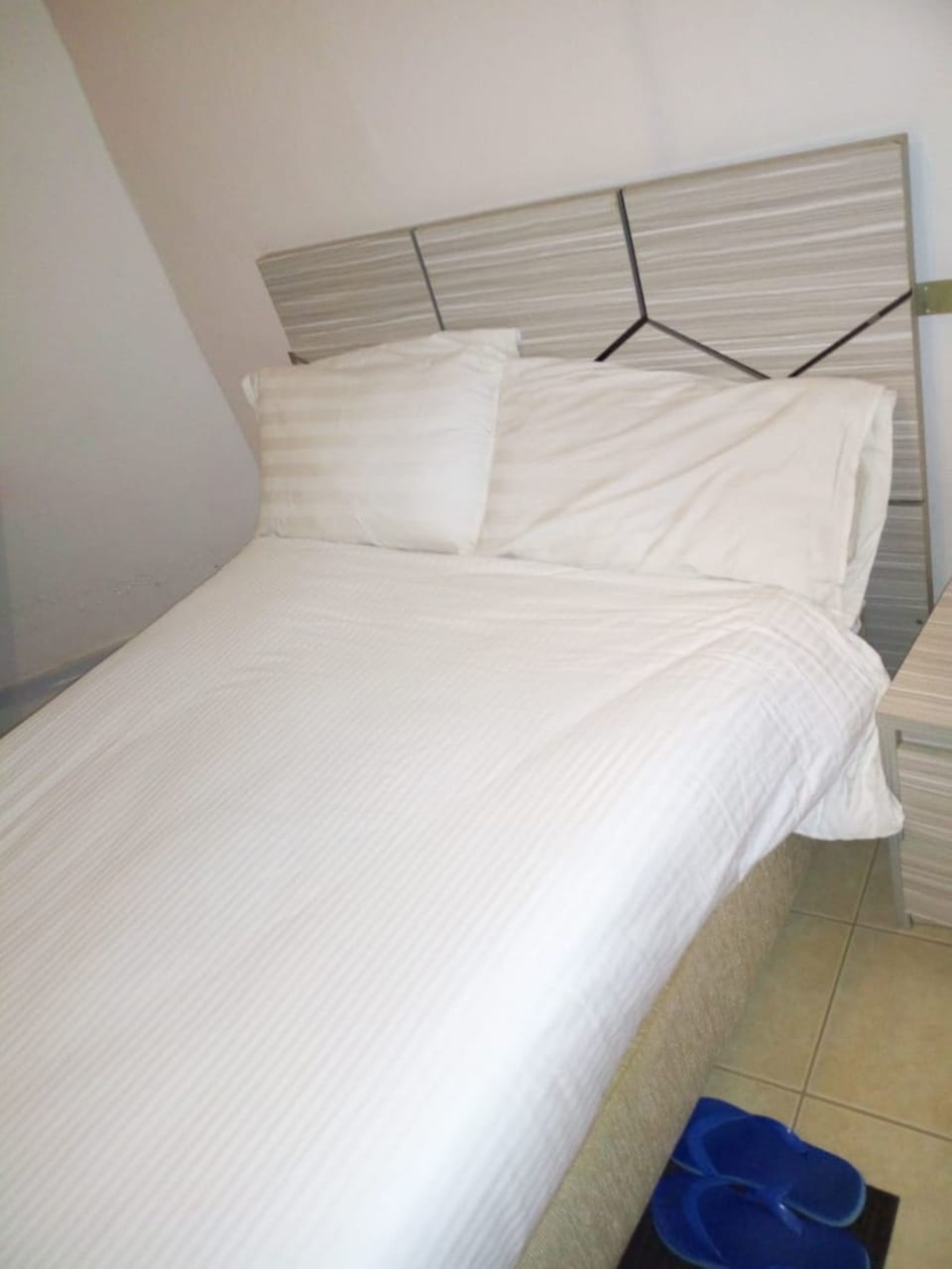Standard Room | Desk, WiFi (free), bed sheets