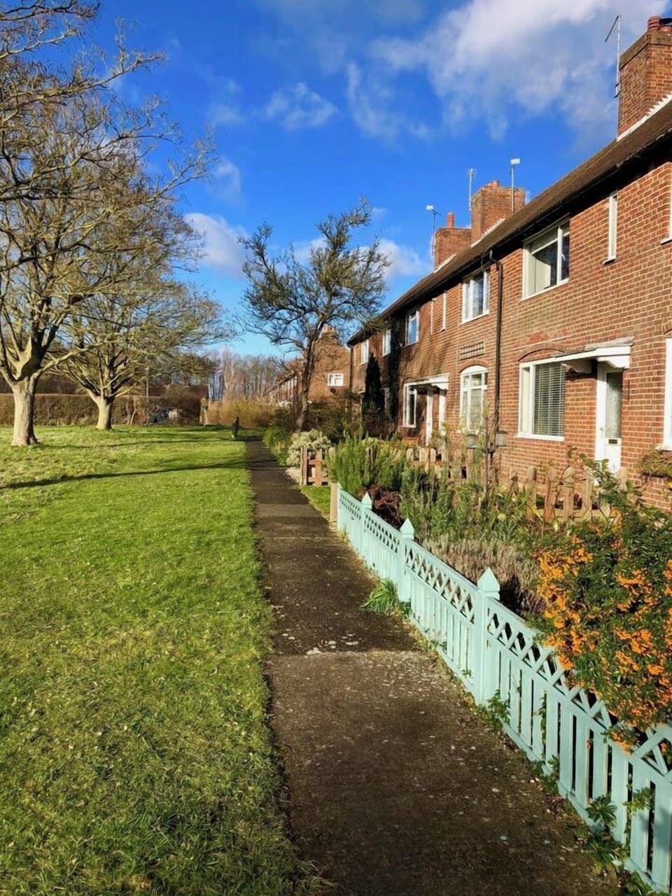 Private access and rear garden area.