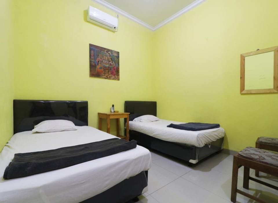 Double Room | Desk, free WiFi, bed sheets
