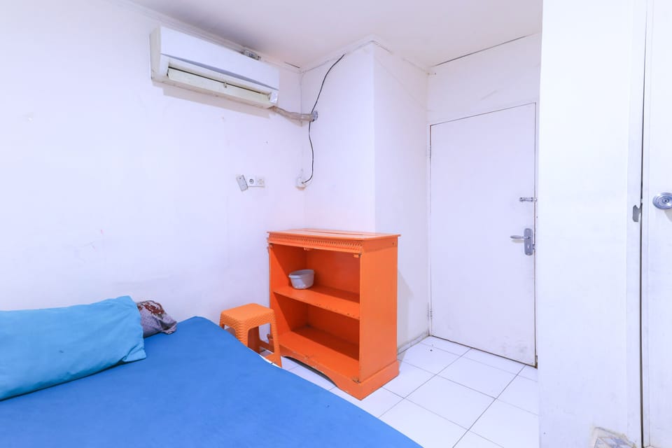Standard Single Room | Desk, iron/ironing board (on request), WiFi (free)