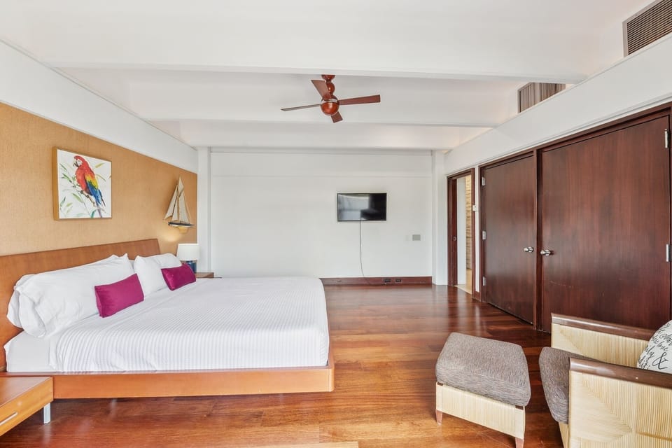 Fourth Bedroom, King
