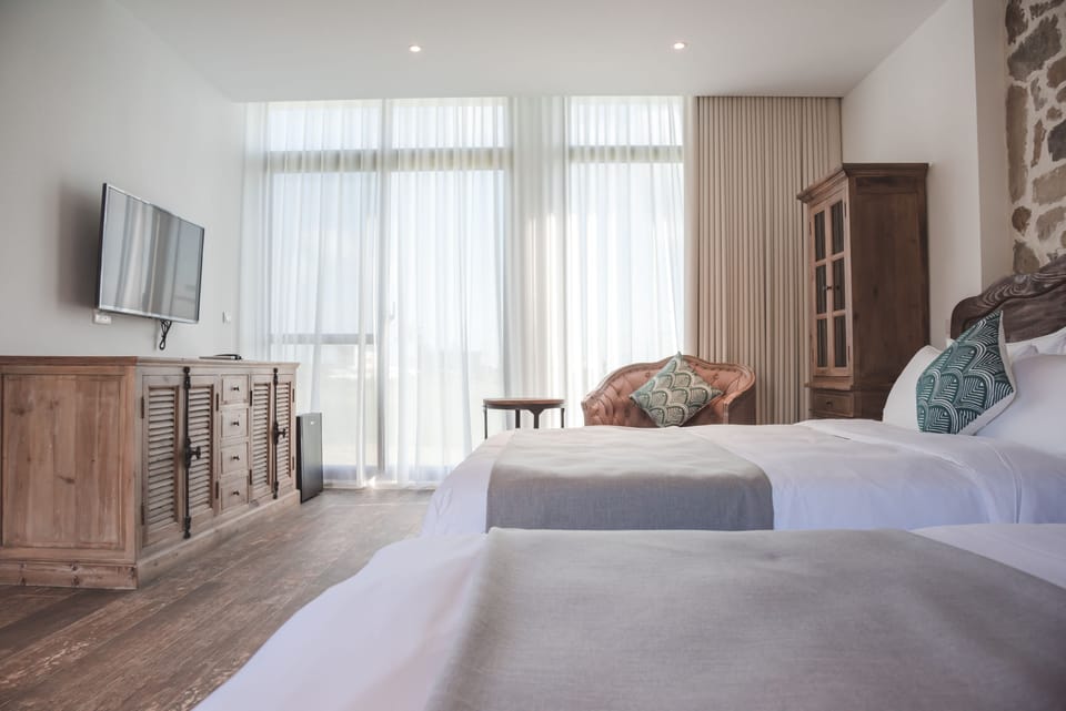 Quadruple Room | Desk, soundproofing, free WiFi, bed sheets