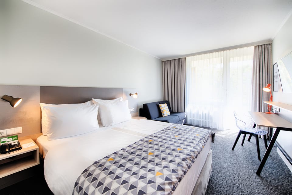 1 bedroom, hypo-allergenic bedding, in-room safe, desk