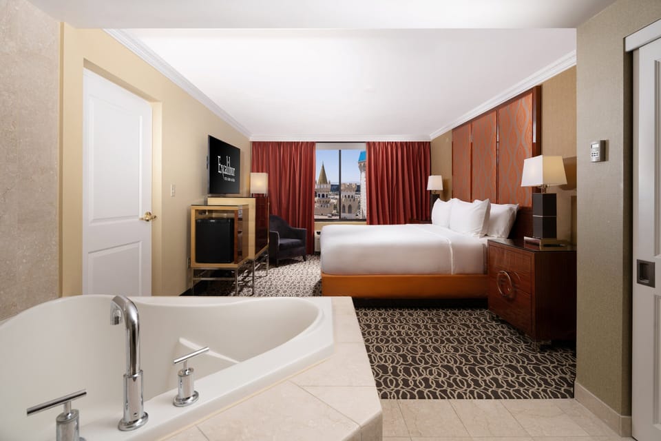 Newly Renovated Resort Luxury Suite | Premium bedding, in-room safe, desk, iron/ironing board