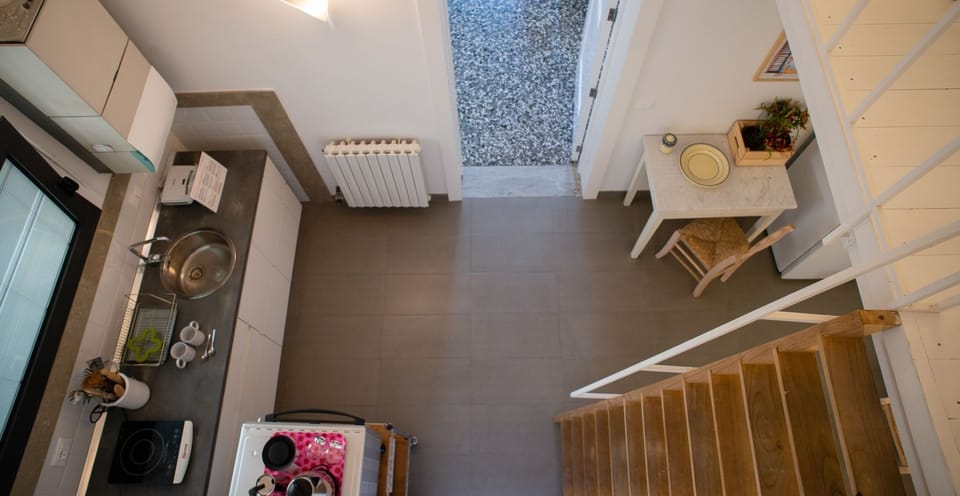 Apartment, 1 Bedroom | Private kitchenette | Full-size fridge, microwave, oven, stovetop