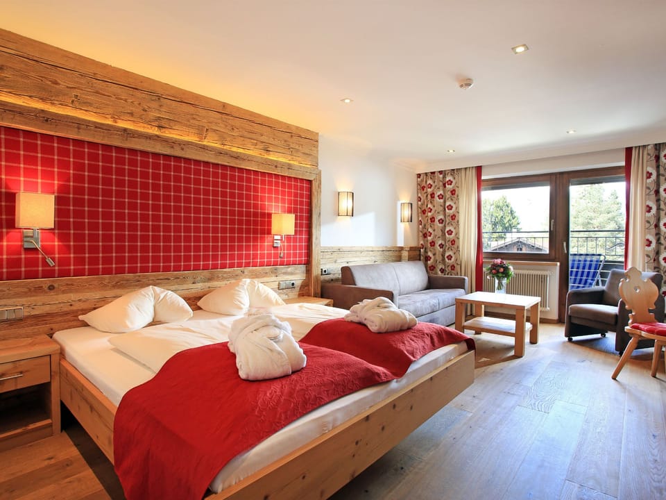 Deluxe Double Room, Balcony, Mountain View | Hypo-allergenic bedding, down comforters, minibar, in-room safe